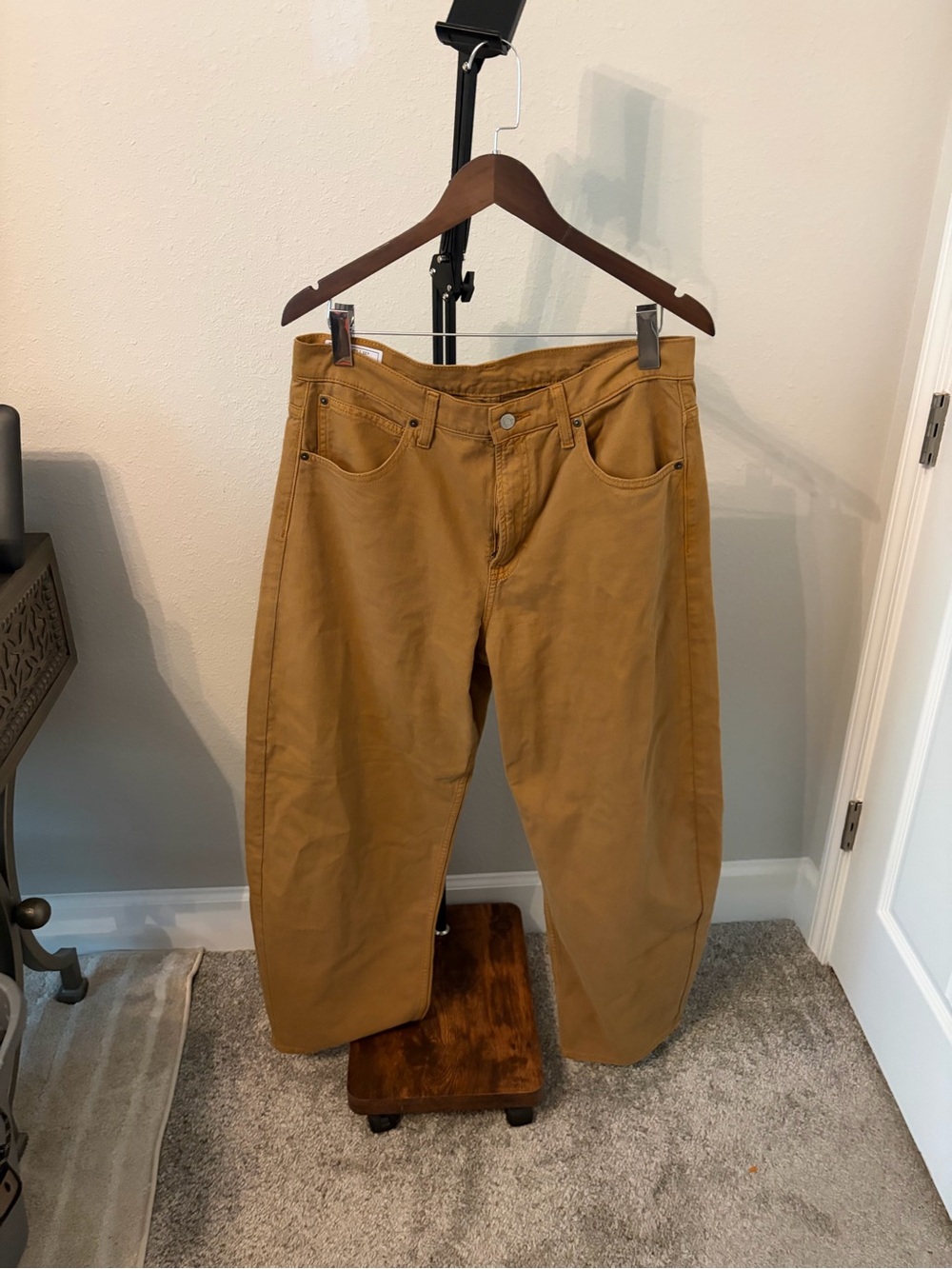 Woman Gap Barrel High Rise Jeans